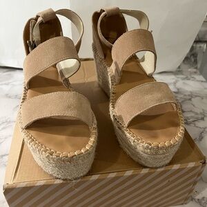 Women’s platform sandals